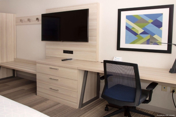 Holiday Inn Express & Suites MARION (Marion)